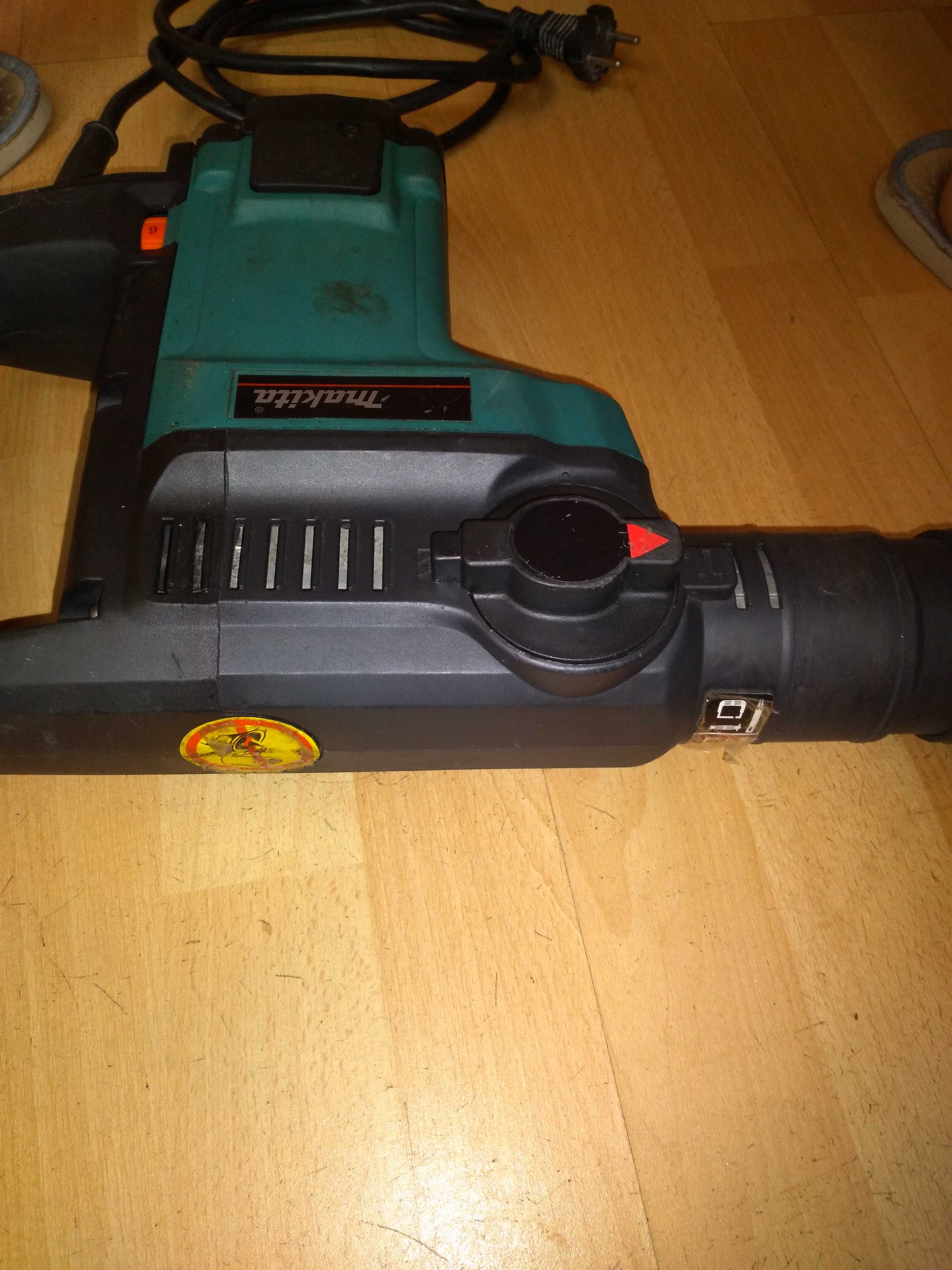 Makita HR4500C+Dłuto