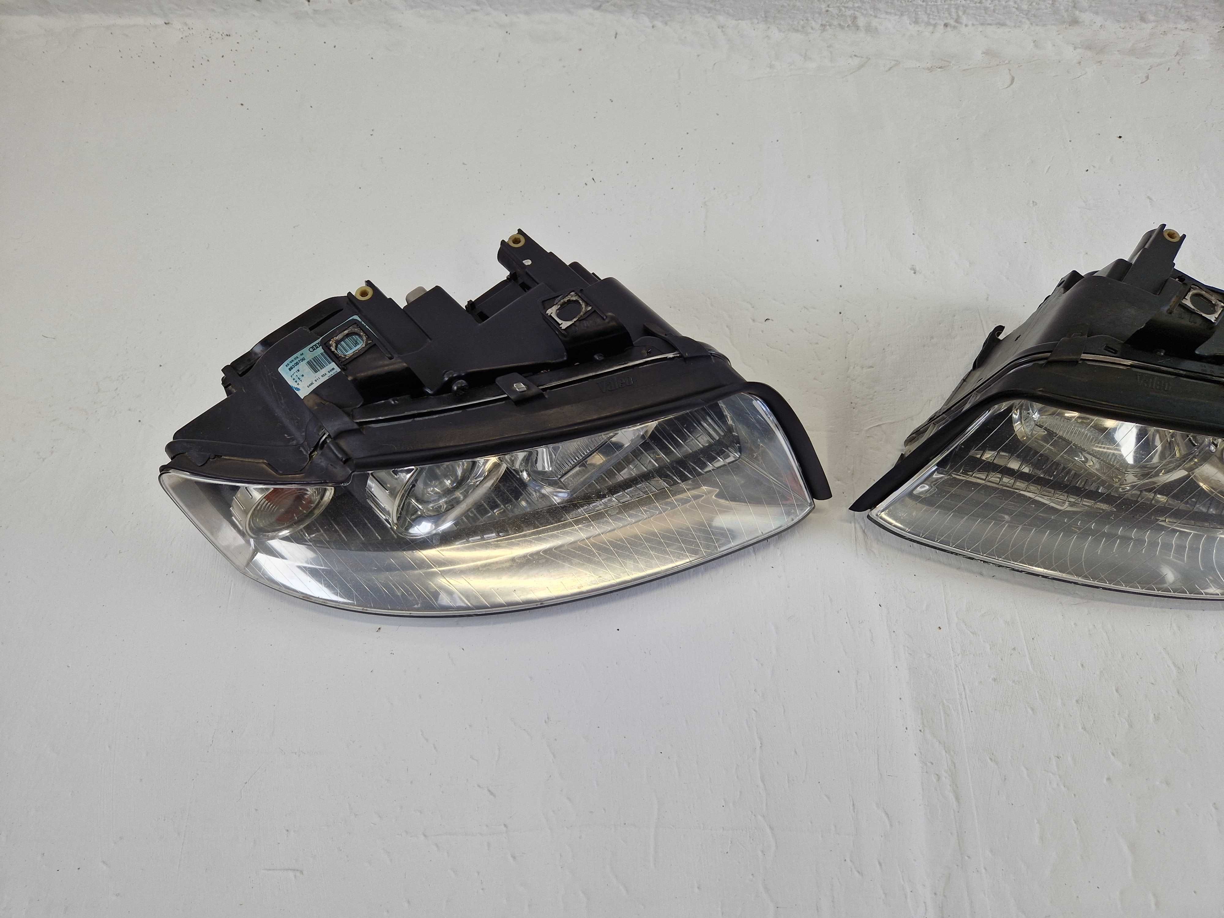 Komplet Lampy Reflektory Lampa Audi A4 B6 Przód Przednie 00-05r Europa