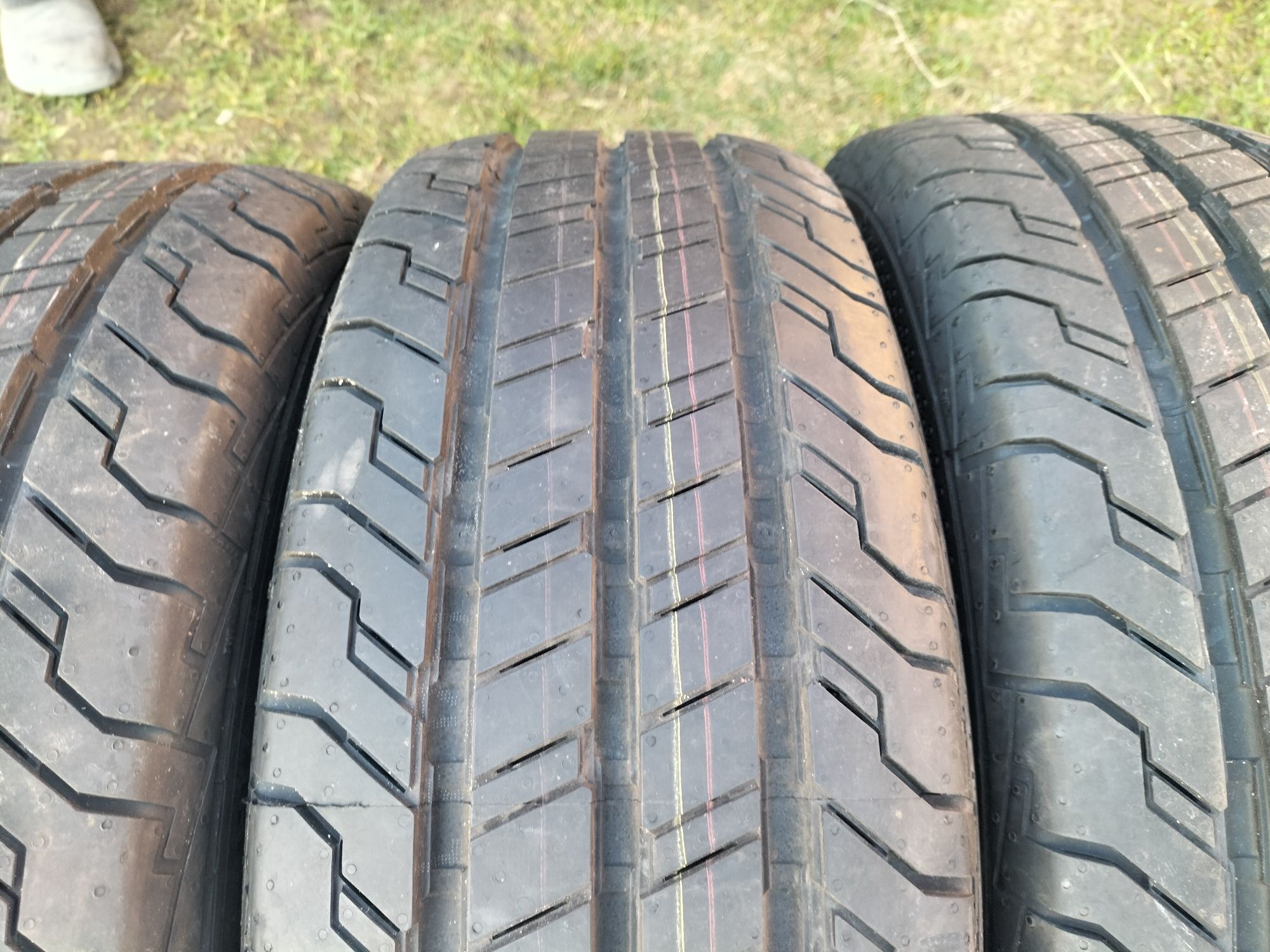 Continental 215/65/16C opony letnie 2023r.