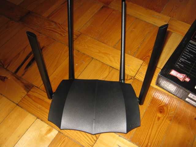 Маршрутизатор интернет (модем) двухдиапазонный WiFi5 Tenda AC8