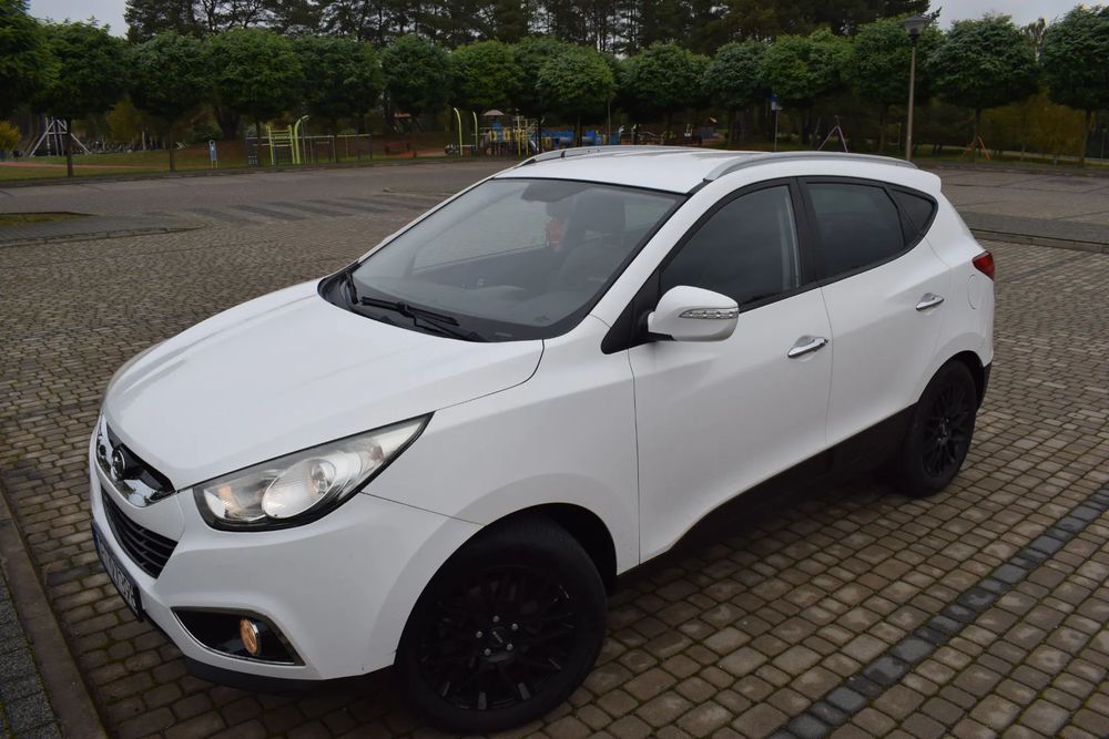 Hyundai ix35 Hyundai IX 35 1.7 CRDI dwa komplety kół, nowy akumulator