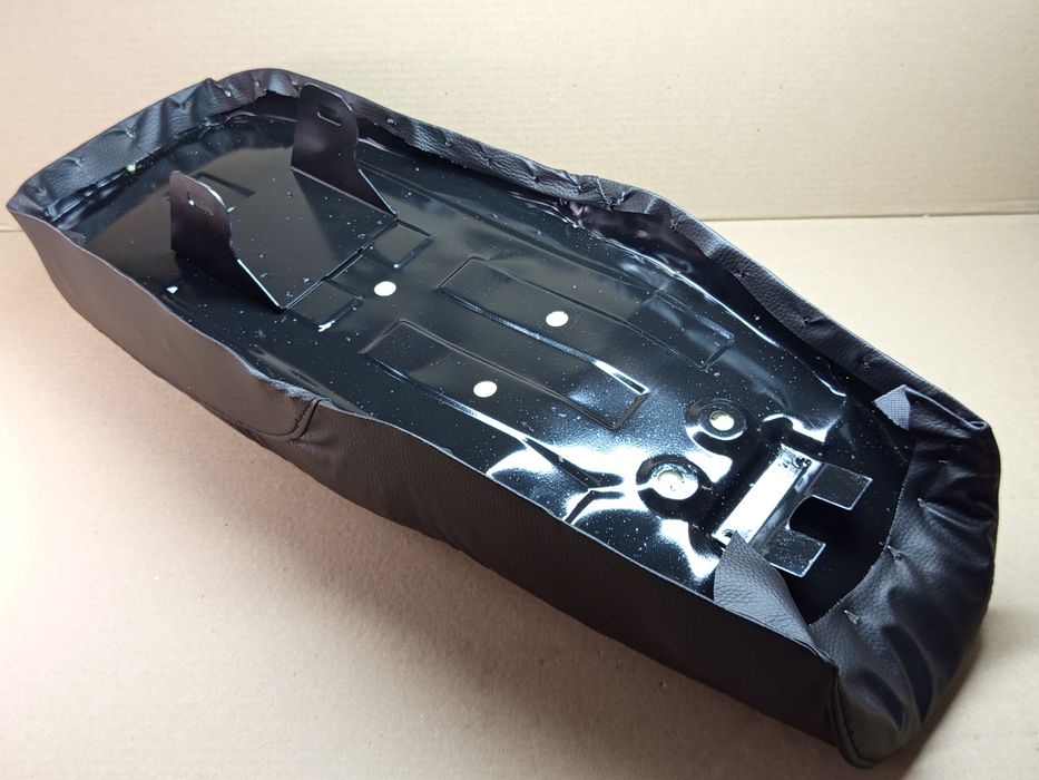 Сидіння мопеда Альфа на металевій основі