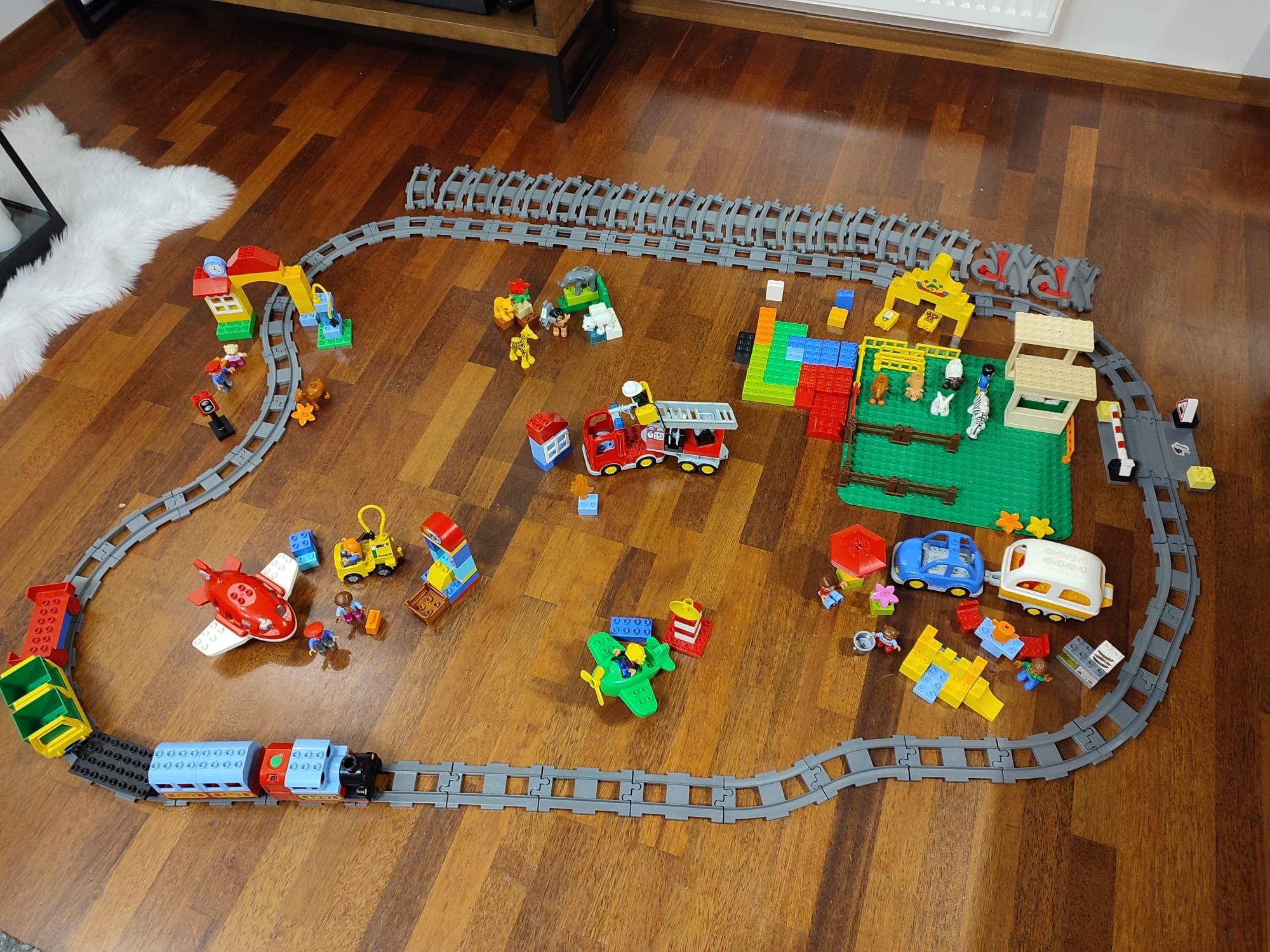 LEGO Duplo pociąg, tory, straż, płyta, samolot, zoo