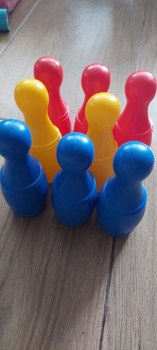 Kręgle kregle  8sztuk kolorowych kregli