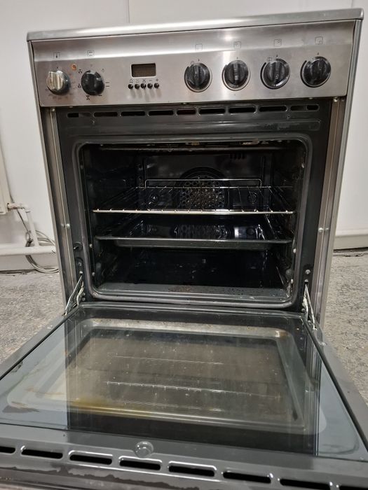 Єлектроплита SMEG