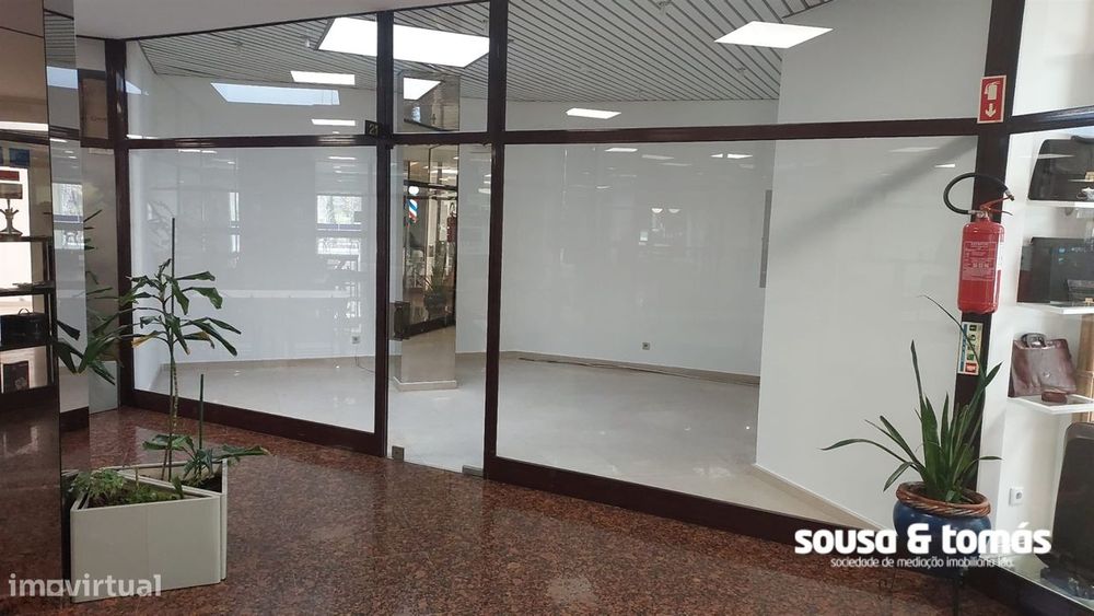 Loja  Arrendamento em Leiria, Pousos, Barreira e Cortes,Leiria