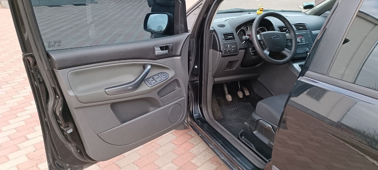 Ford C-Max 2010 рік