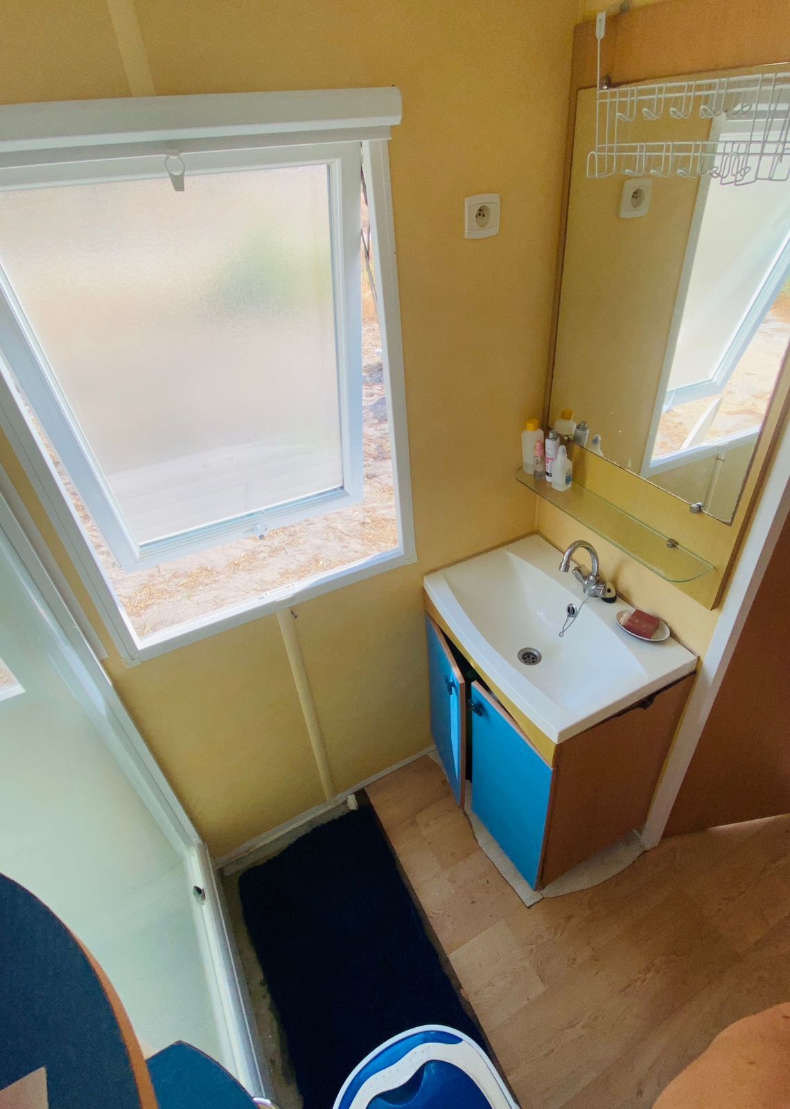 T2 mobilehome instalada em lote c água, luz.