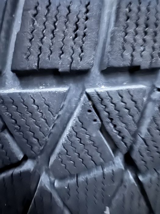 Opony zimowe komplet Bridgestone Blizzak DM-V2 235/55 R18