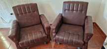 Conjunto 2 sofas individuais vintage