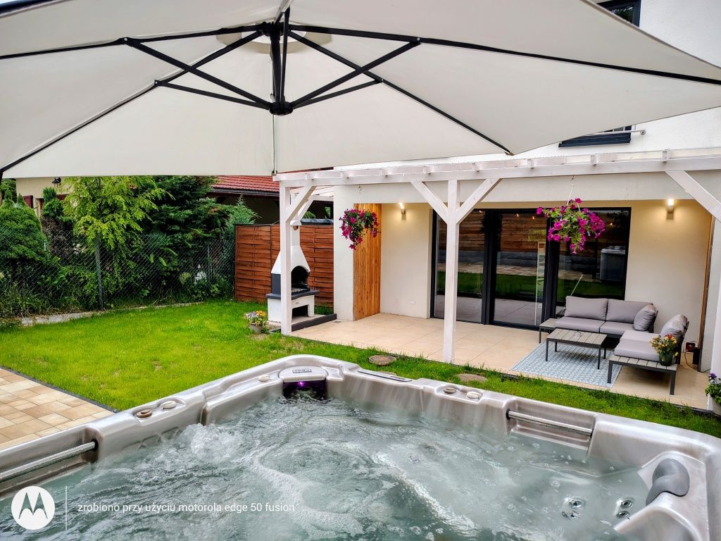 Dom nad jeziorem w górach Beskid Żywiecki jakuzzi basen