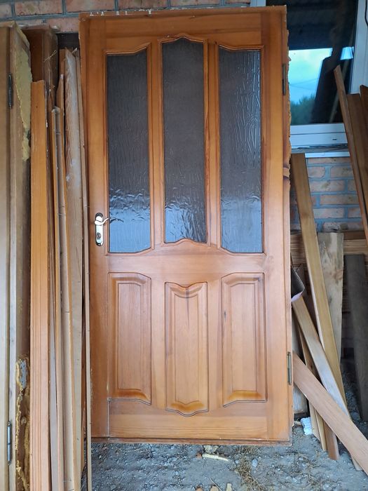 Двері вхідні  металеві міжкімнатні дерев'яні  5 шт