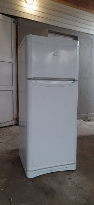 Холодильник работает отличный