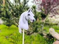 Hobby horse biały siwy realistyczny konik na kiju