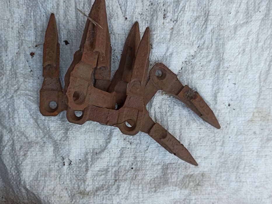 Пальці жатки ріжучого апарату двойні 4шт