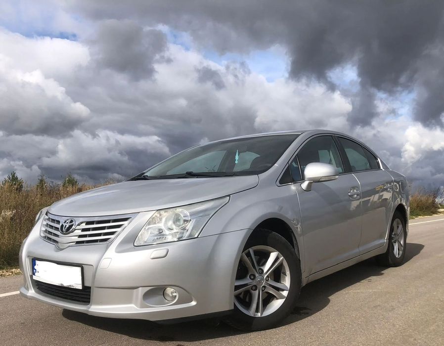 Toyota Avensis Salon Polska Benzyna
