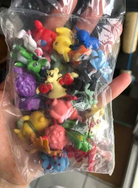 Pokémon Pokebola + 24 mini figuras