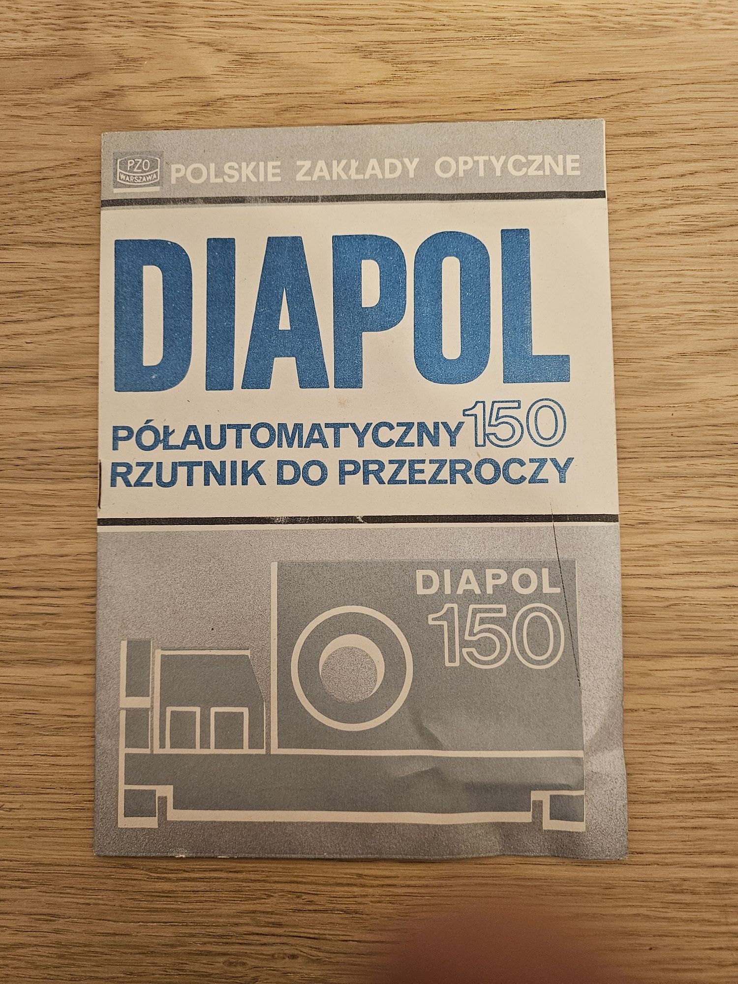 Rzutnik DIAPOL 150 z ekranem i przezroczami  Lata80te