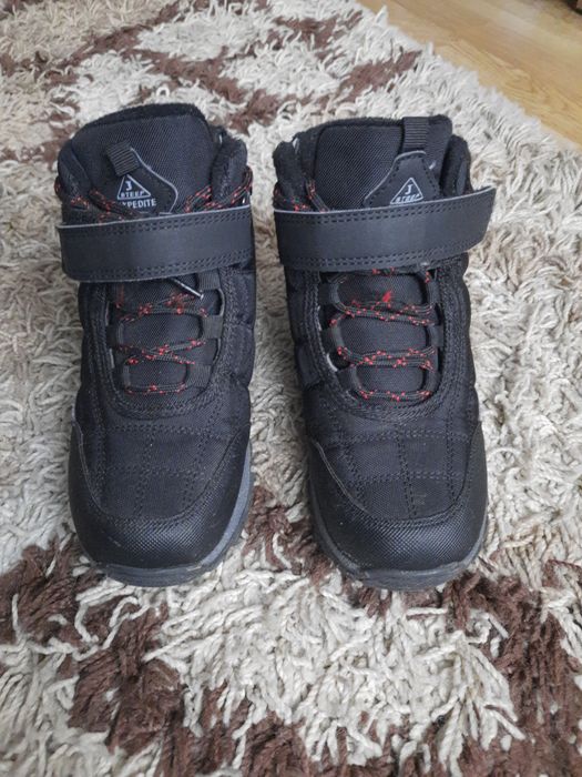 Продам дитяче зимове взуття