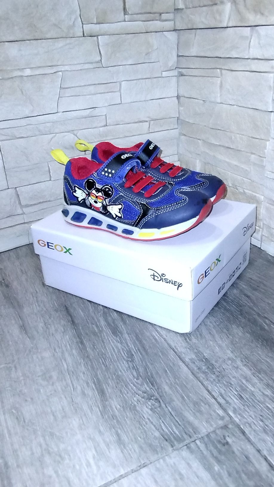 Buty Geox Mickey Mouse roz.29 stan bardzo dobry