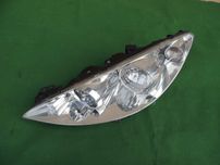 Lampa przednia lewa europejska Peugeot 308 1 I T7 07,08,09,10,11,12,13