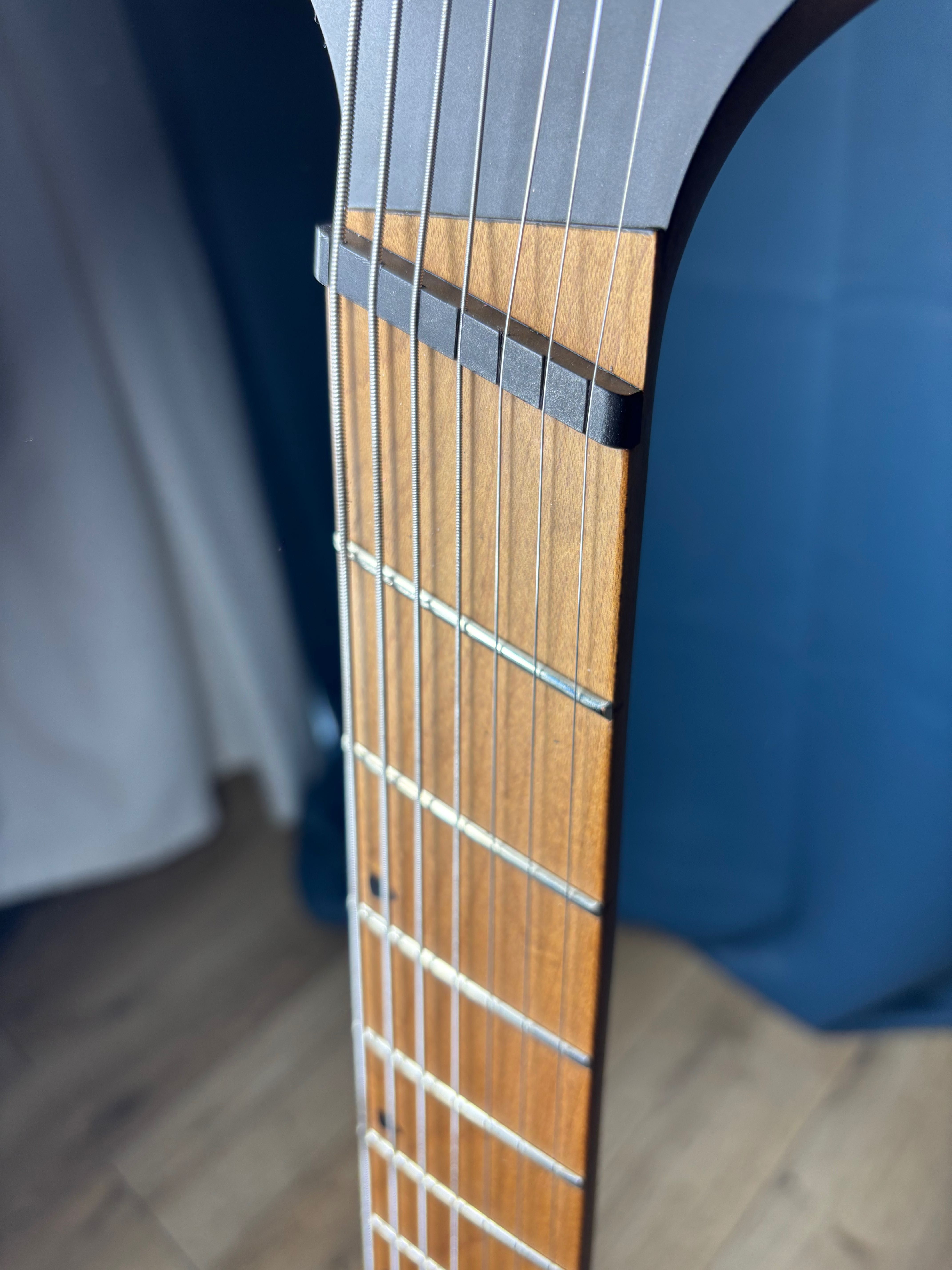 Cort KX307MS 7-strunowa gitara multiscale