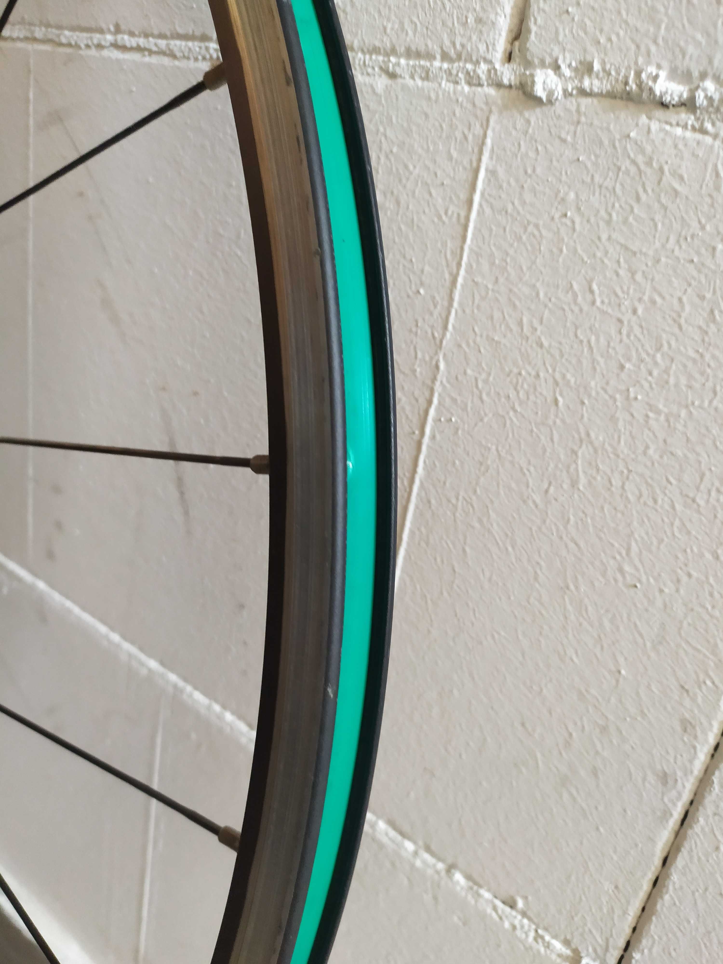 Zestaw kół szosowych Campagnolo PROTON, RETRO + GRATIS