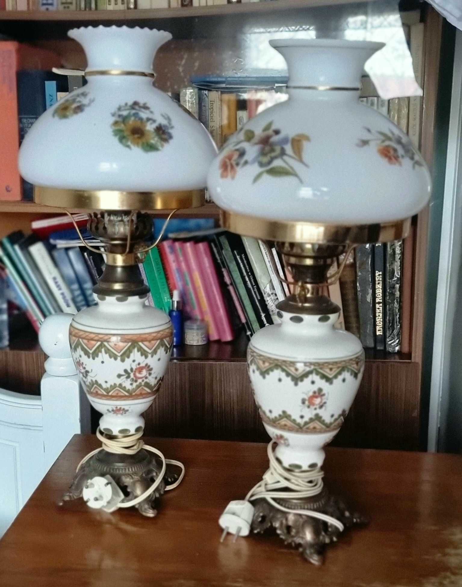 2 stare elektryczne lampki porcelanowe