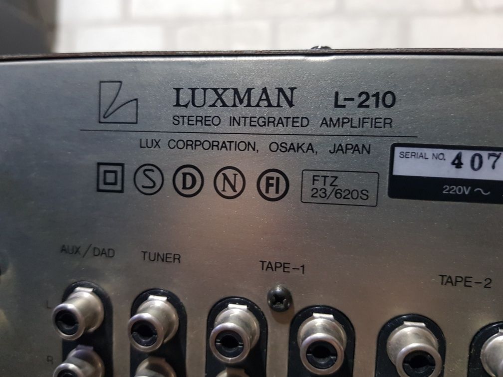 Стерео підсилювач/усилитель Luxman L-210 2x45Вт б/у з Німеччини