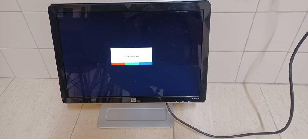Monitor Marca HP w1907v 19" em bom estado.