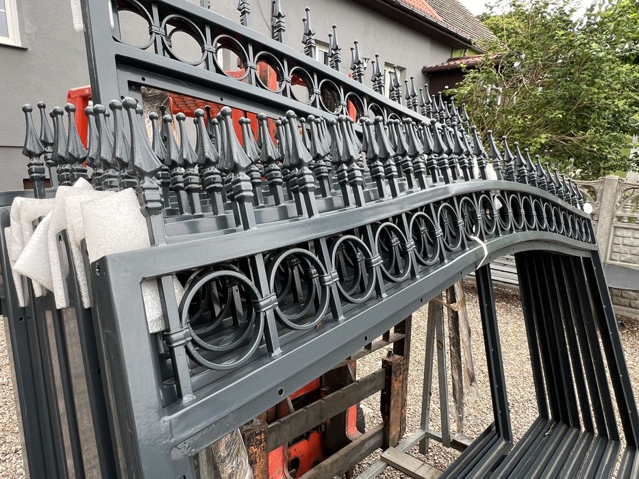 Kute ogrodzenie WPC  25 m 1.30- 1.50 m wyskosc