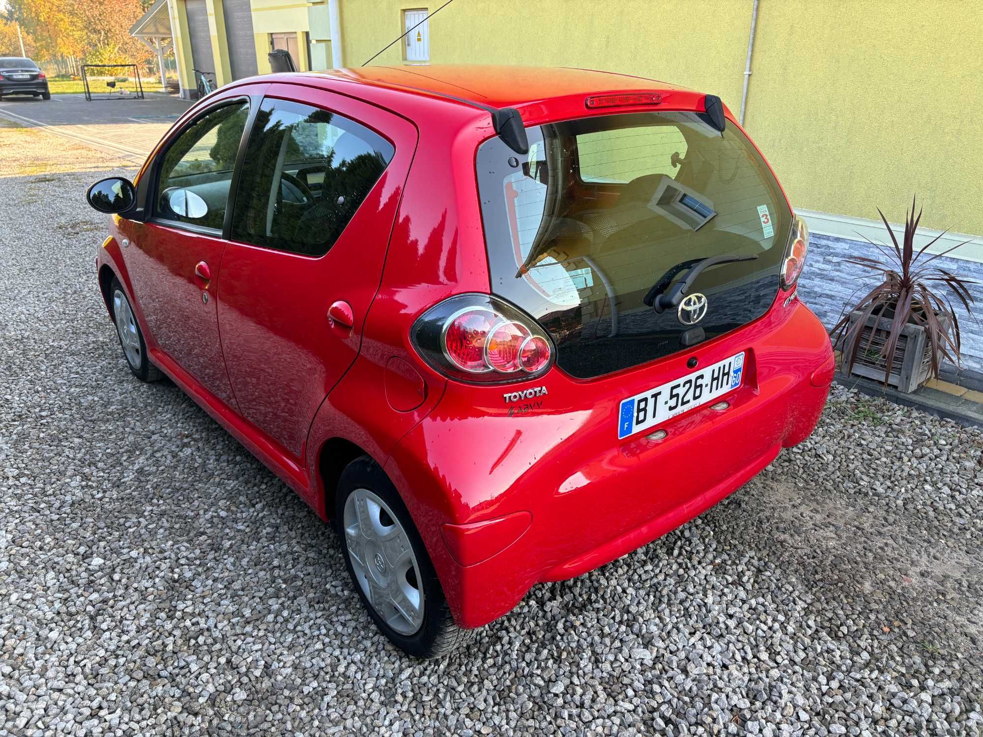 Toyota Aygo 1.0 Benzyna 4d 68km 2011r 92 tys km Navi Klima Elekt Warto