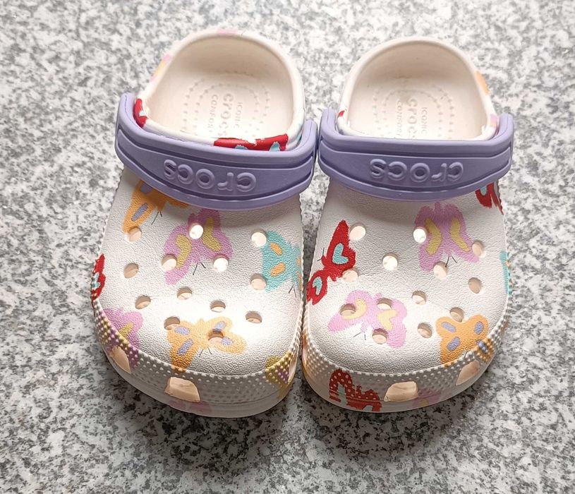 Sandálias Crocs - Tamanho 25/26