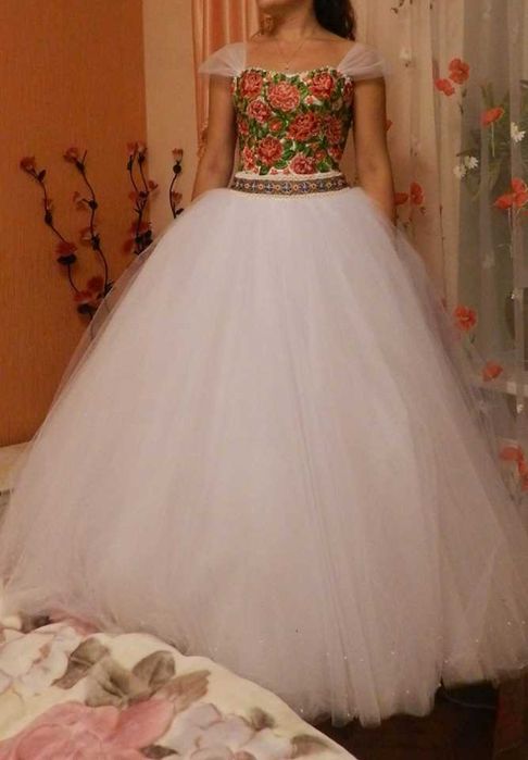 Продам плаття, етностиль, вишите бісером, весільне