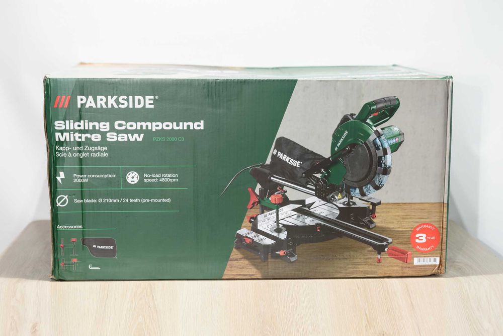 Торцювальна пила Parkside PZKS 2000 C3 / Торцовка з протяжкою 2000Вт