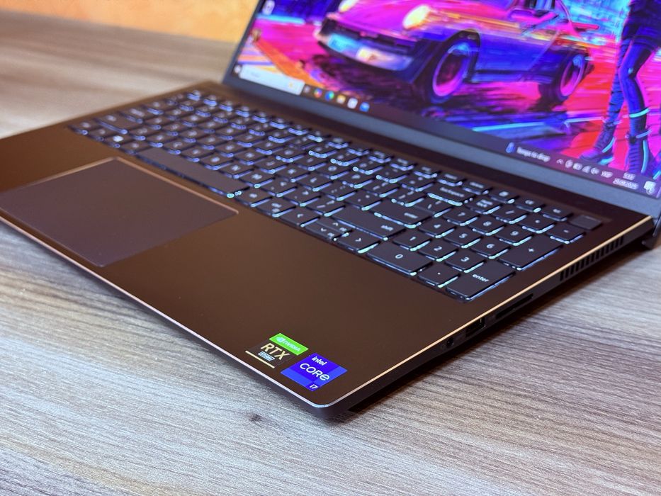 Потужні Ноутбуки Dell Vostro 7510(i7-11800/RTX3050/512/FHD IPS/16D4)