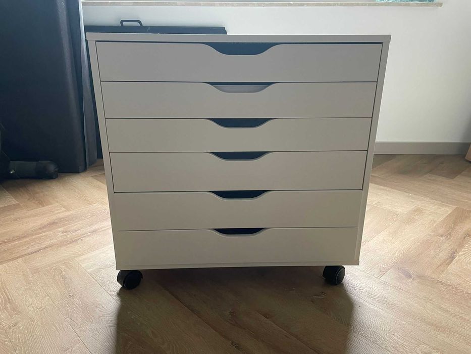 Komoda na kółkach - Ikea Alex