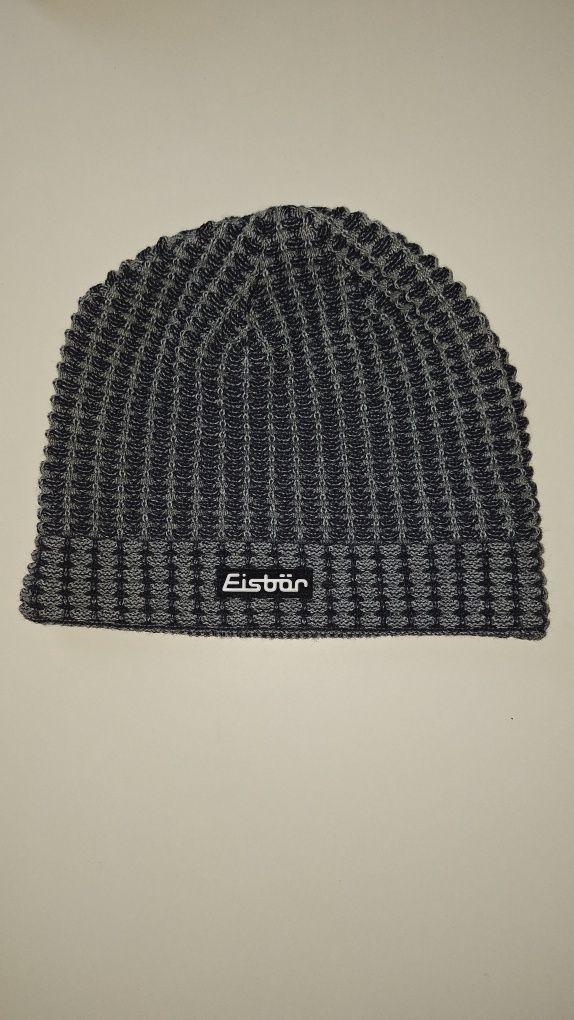 Nowe męskie czapki firmy Eisbär, rozmiar uniwerslany