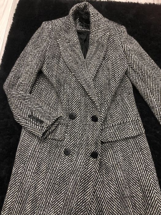 Płaszcz zimowy w jodełkę