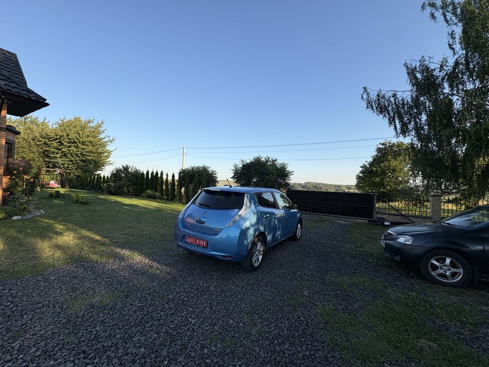 Nissan Leaf 2013 Рестайлінг