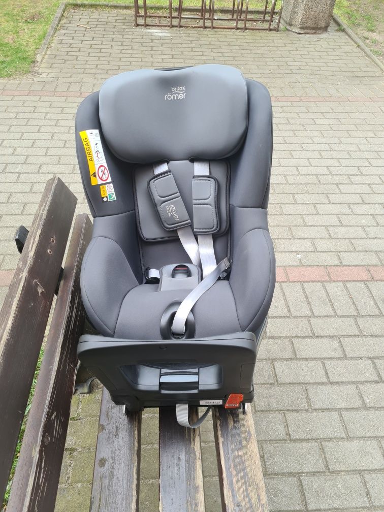 Fotelik Britax Romer Dualfix M i-size