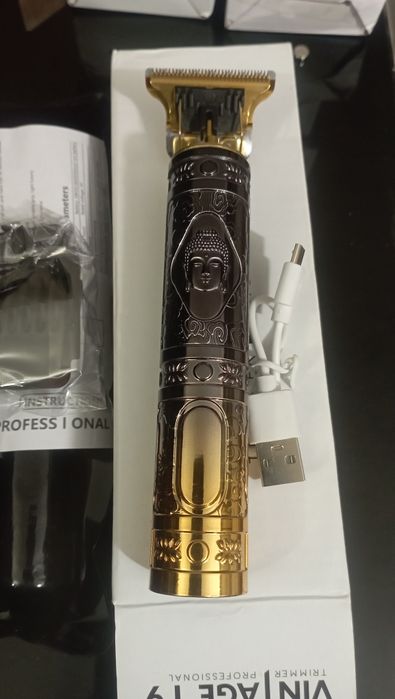 Gold máquina de cortar cabelo e barba recarregável nova com pentes