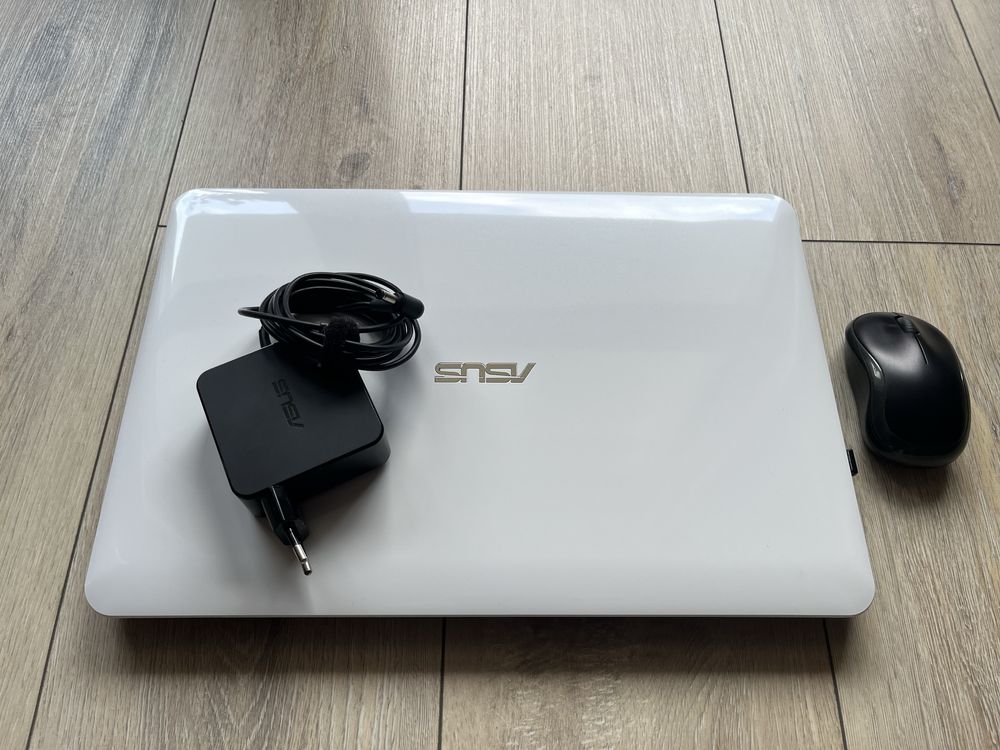 Laptop ASUS K555L Intel i3 8GB RAM super stan