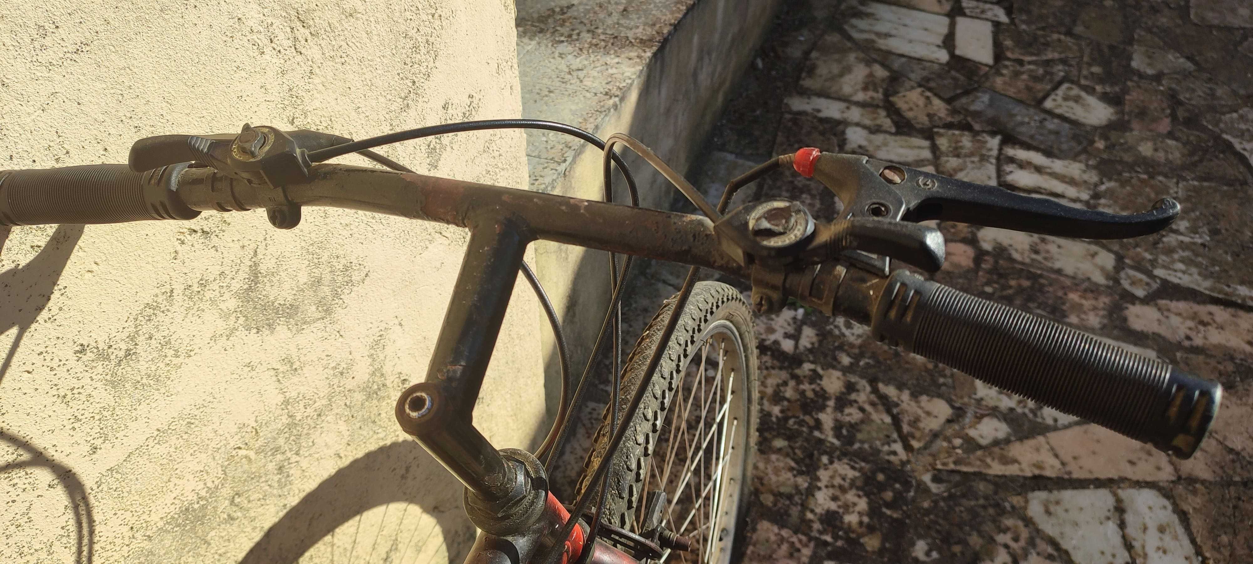Bicicleta, rodas 26 polg., 12 mudanças Shimano