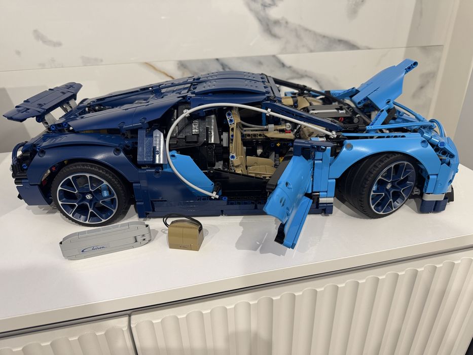 LEGO Technic 42083 Bugatti Chiron • komplet • stan idealny