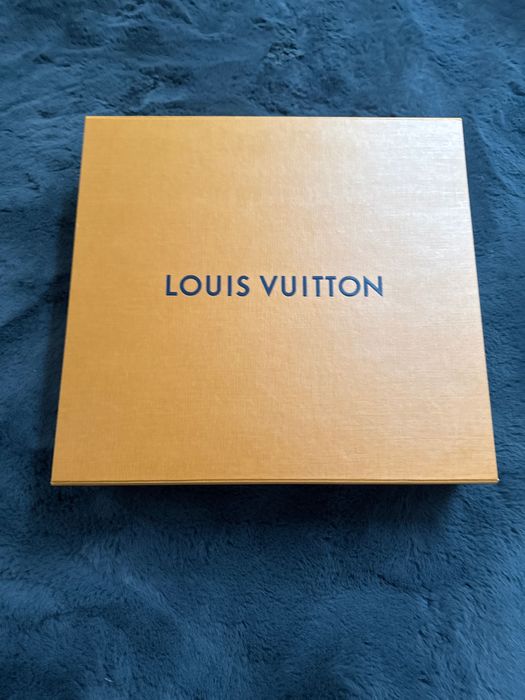 Opakowanie Louis Vuitton