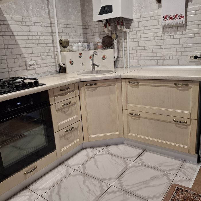 Продам     кухню