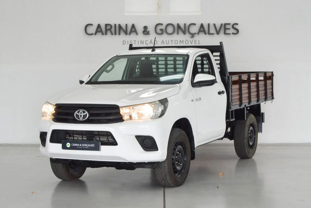 Toyota Hilux 2.4 D-4D 4X4 Cabine Simples 2L