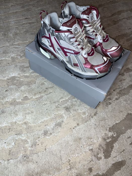 Balenciaga runer