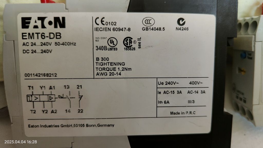 Termistorowe zabezpieczenie maszyn EMT6-DB 
1 zwierny +